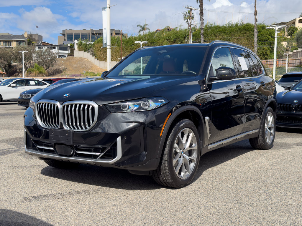 Used 2026 BMW X5 sDrive40i w/ Parking Assistance Package RWD image 3