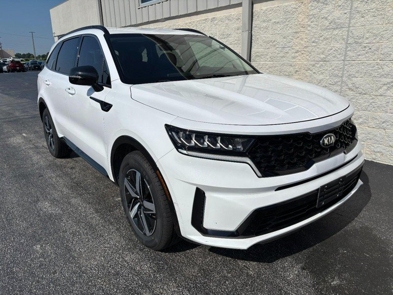 Used 2021 Kia Sorento S FWD image 2