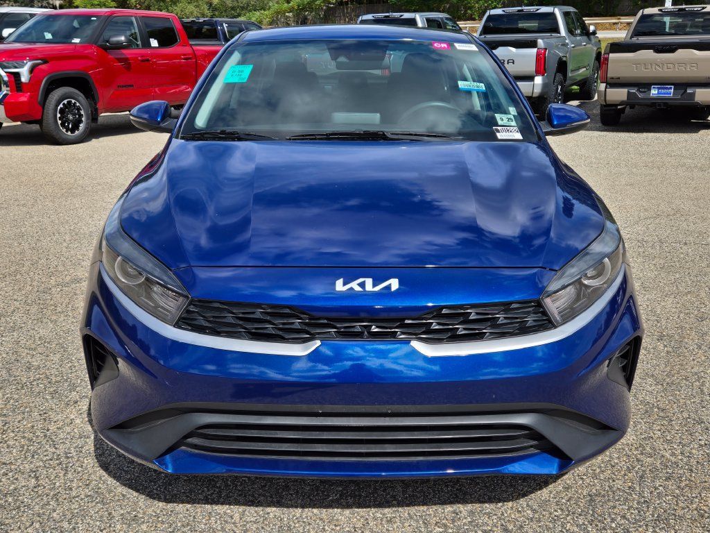 Used 2024 Kia Forte LXS w/ LXS Technology Package FWD image 9