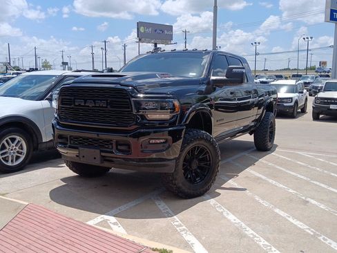 Used 2024 RAM 2500 Limited AWD/4WD image 3