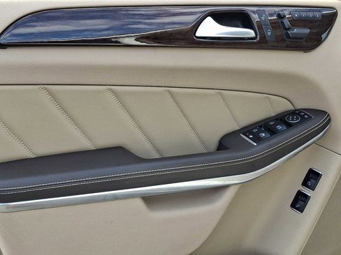 Used 2013 Mercedes-Benz GL 450 4MATIC image 10