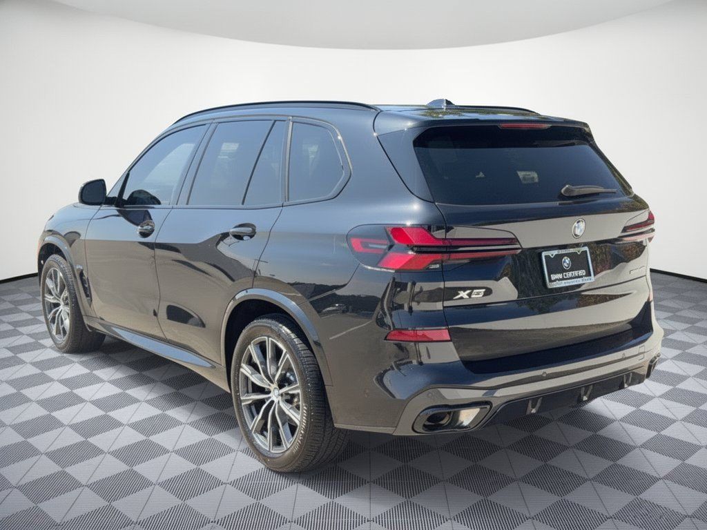 Certified 2025 BMW X5 sDrive40i w/ M Sport Package RWD image 3