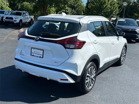 Used 2024 Nissan Kicks SV image 4