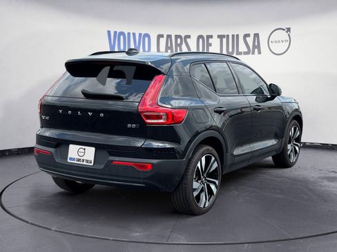 New 2025 Volvo XC40 B5 Plus w/ Climate Package image 5