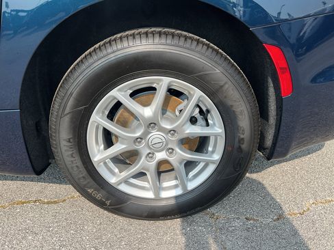 New 2025 Chrysler Pacifica Select image 19