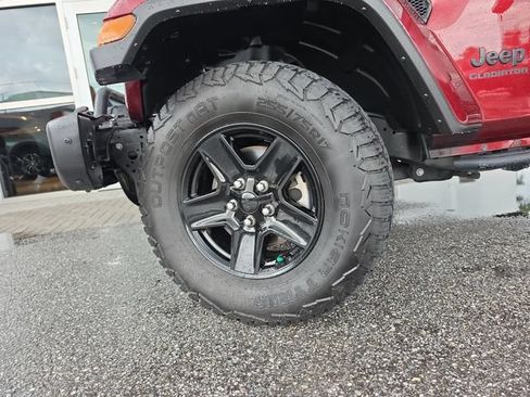 Used 2021 Jeep Gladiator Sport AWD/4WD image 30