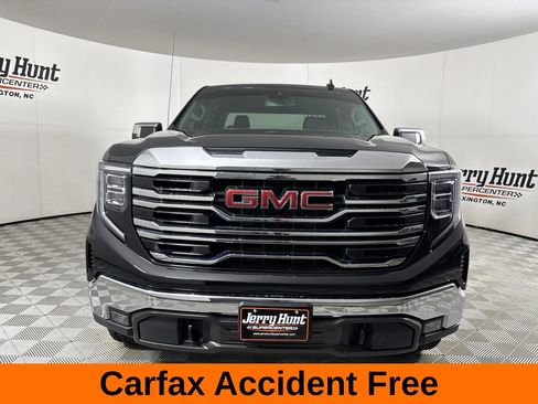 Used 2023 GMC Sierra 1500 SLT w/ SLT Premium Package AWD/4WD image 3