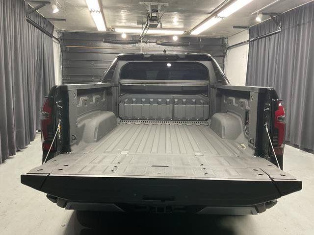 Used 2025 Chevrolet Silverado EV LT w/ LT Premium Package AWD/4WD image 9