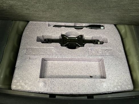 Used 2025 Nissan Altima 2.5 SV FWD image 30