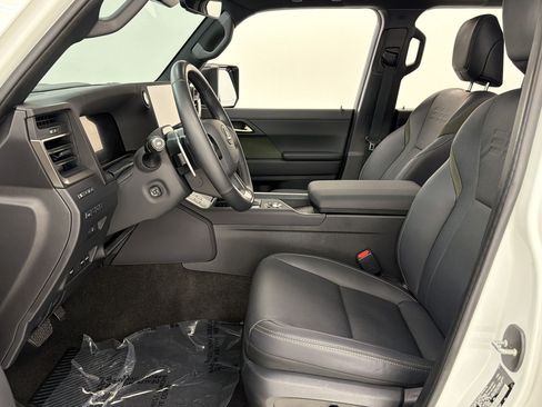 Certified 2025 Lexus GX 550 AWD/4WD image 30