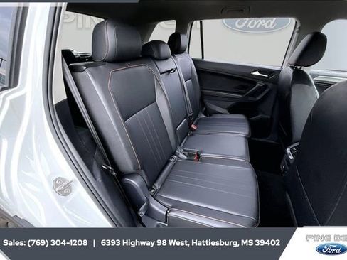 Used 2024 Volkswagen Tiguan Wolfsburg Edition image 20