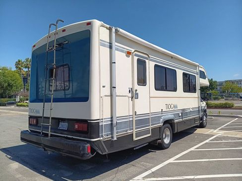 Used 1992 Ford E-350 and Econoline 350 RWD image 8