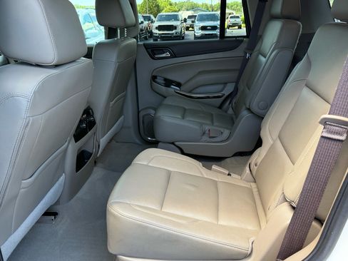 Used 2019 GMC Yukon SLT w/ HD Trailering Package image 12