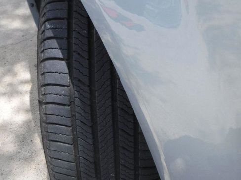 Used 2012 Chrysler Town & Country Touring-L w/ Premium Group FWD image 19