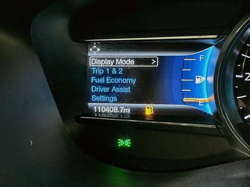 Used 2016 Ford Explorer XLT w/ Equipment Group 202A FWD image 18