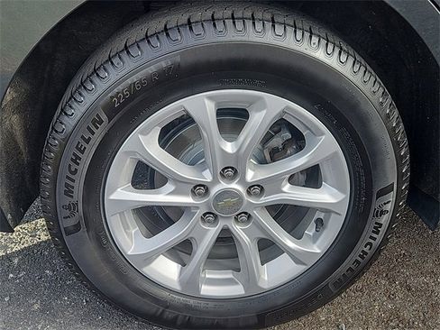 Used 2019 Chevrolet Equinox LT w/ LPO, Floor Liner Package image 8