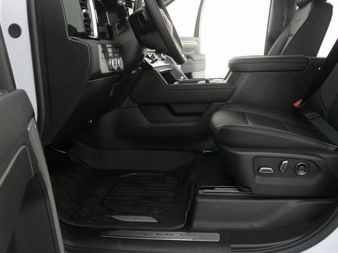 New 2026 GMC Sierra 3500 Denali w/ Denali Reserve Package image 21