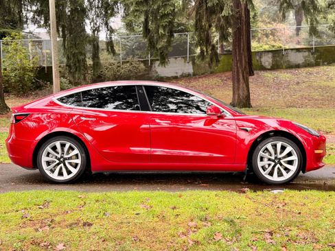 Used 2018 Tesla Model 3 Mid Range image 8