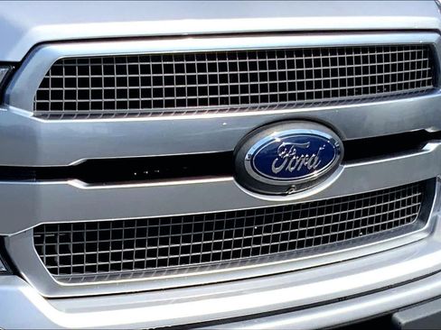 Used 2018 Ford F150 Platinum w/ Equipment Group 701A Luxury AWD/4WD image 26