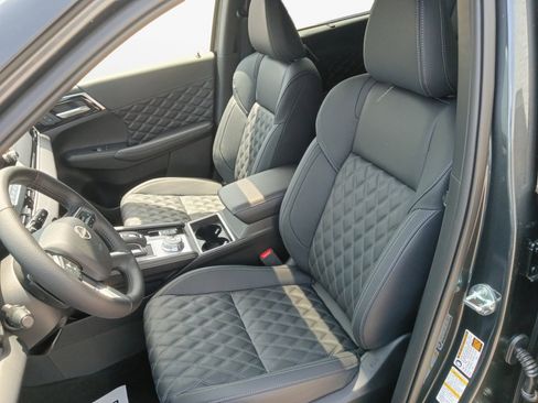 New 2026 Nissan Rogue Platinum AWD/4WD image 9