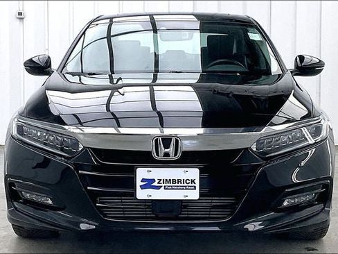Used 2019 Honda Accord Touring image 3