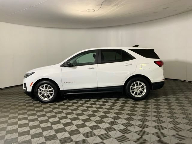 Used 2023 Chevrolet Equinox LS w/ LS Convenience Package FWD image 8