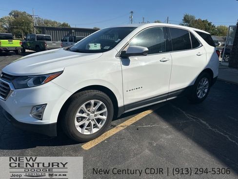 Used 2020 Chevrolet Equinox LT w/ Driver Convenience Package image 1