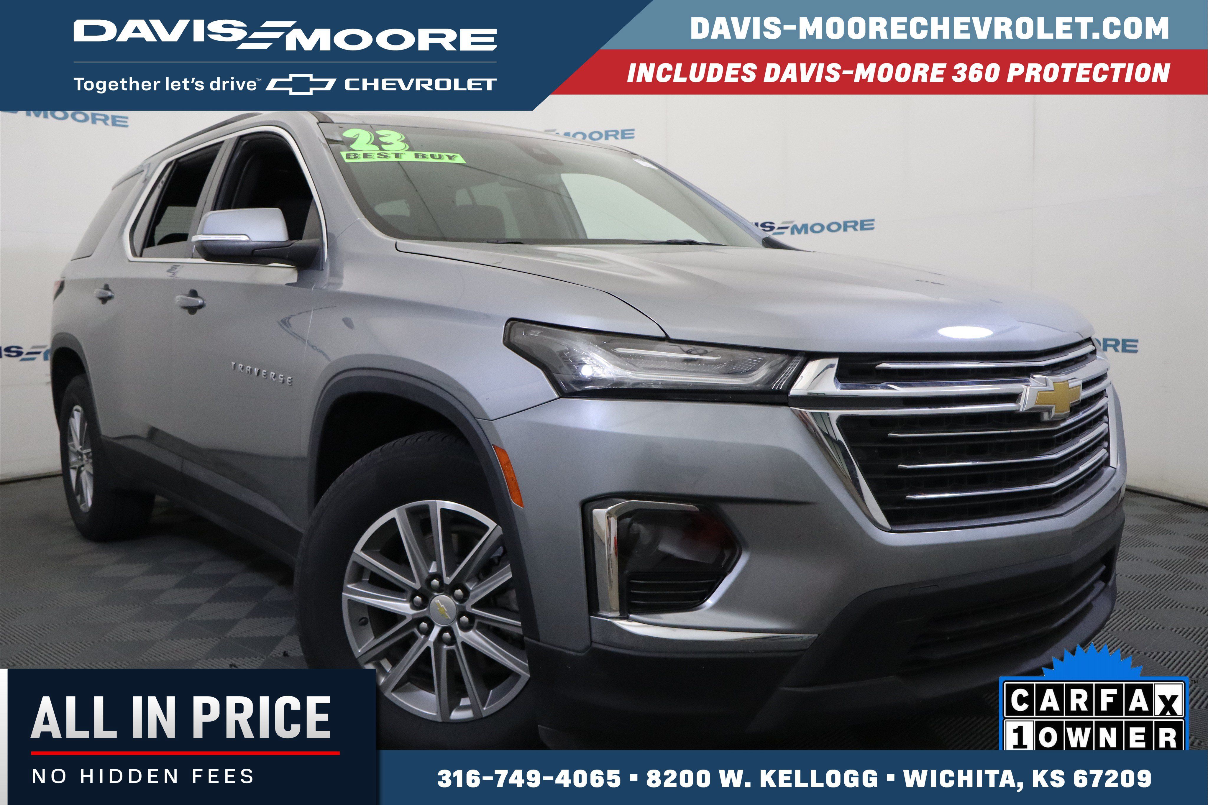 Used 2023 Chevrolet Traverse LT FWD image 1