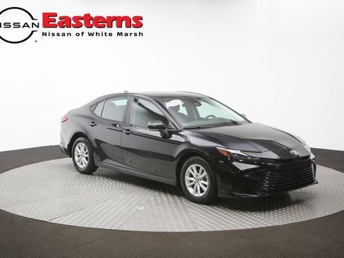 Used 2025 Toyota Camry LE FWD image 52