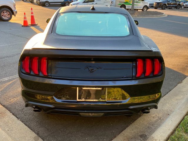 Used 2023 Ford Mustang Coupe RWD image 30