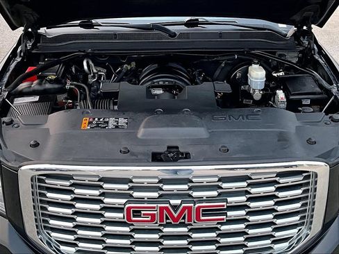 Used 2020 GMC Yukon XL Denali w/ Denali Ultimate Package AWD/4WD image 11
