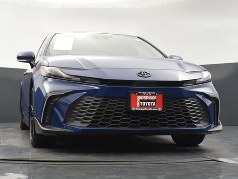 Used 2025 Toyota Camry SE w/ Convenience Package FWD image 30