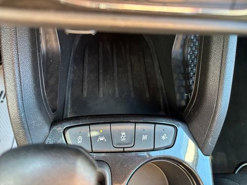Used 2022 Chevrolet TrailBlazer LT w/ Convenience Package FWD image 20