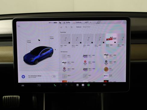 Used 2020 Tesla Model 3 Standard Range image 44