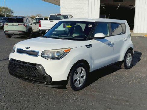 Used 2015 Kia Soul Base image 4