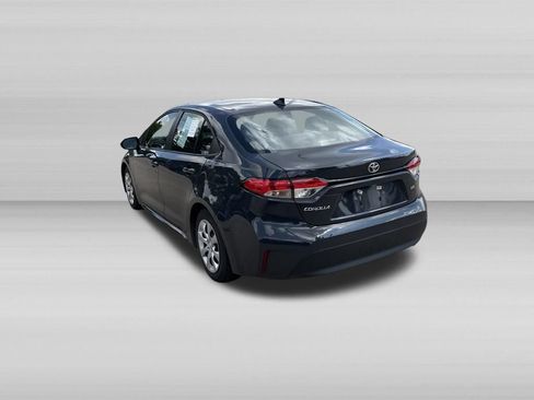 Used 2025 Toyota Corolla LE FWD image 7
