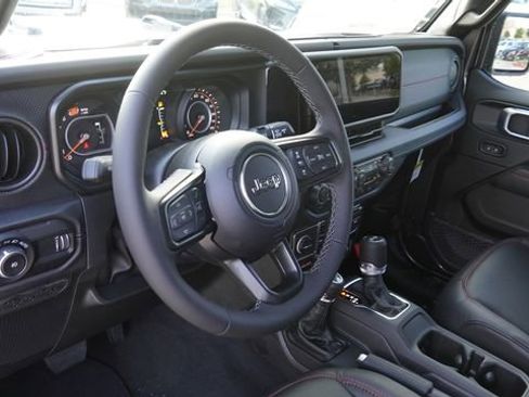 New 2026 Jeep Wrangler Unlimited Rubicon AWD/4WD image 17
