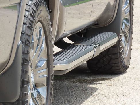 Used 2018 Nissan Titan Platinum Reserve AWD/4WD image 16