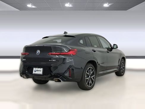 Used 2025 BMW X4 xDrive30i image 9