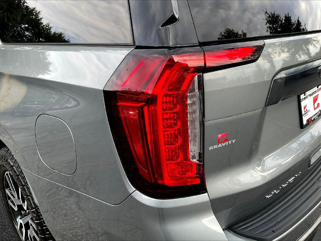 Used 2023 GMC Yukon XL AT4 w/ AT4 Premium Plus Package AWD/4WD image 17