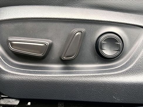 Used 2023 Toyota Camry SE FWD image 34