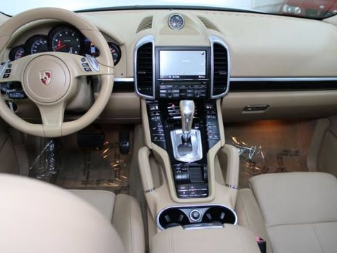 Used 2013 Porsche Cayenne AWD/4WD image 2