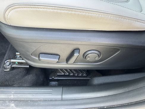 Certified 2023 Hyundai Tucson Limited AWD/4WD image 25