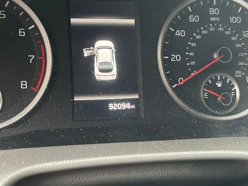 Used 2022 Kia K5 LXS image 11