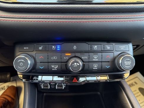 Used 2024 Dodge Durango GT image 20