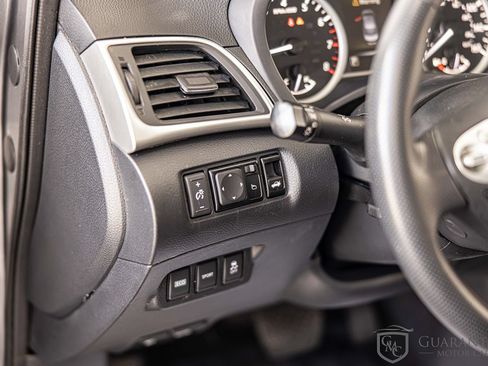 Used 2018 Nissan Sentra S FWD image 19