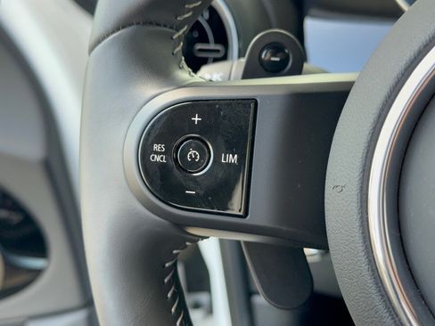 Used 2024 MINI Cooper S FWD image 18