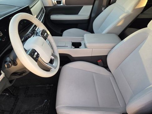 Certified 2025 Hyundai Santa Fe SE FWD image 12