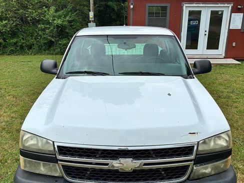 Used 2007 Chevrolet Silverado 1500 W/T RWD image 4