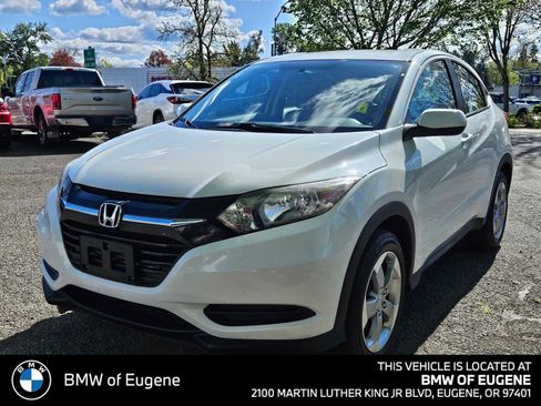 Used 2017 Honda HR-V LX image 7
